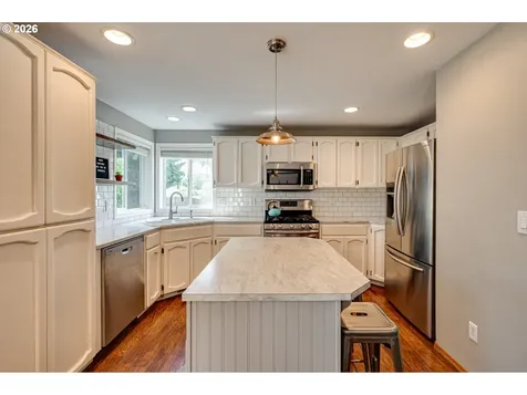 302 Pine Street Woodland WA 98674