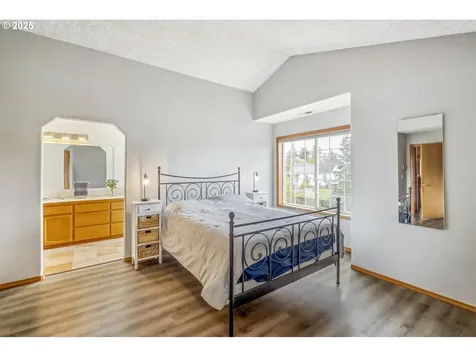5011 SE Boise Street Portland OR 97206