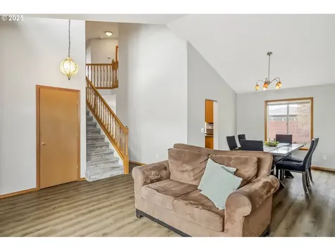 5011 SE Boise Street Portland OR 97206
