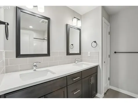 10311 NE 63rd Place Vancouver WA 98662
