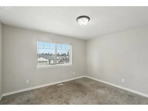 10311 NE 63rd Place Vancouver WA 98662