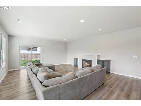 10311 NE 63rd Place Vancouver WA 98662