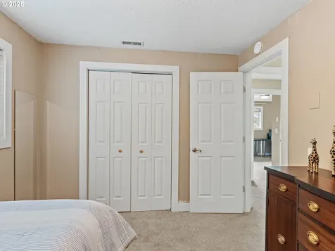 708 NW 80th Street Vancouver WA 98665