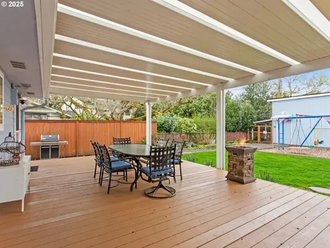 708 NW 80th Street Vancouver WA 98665
