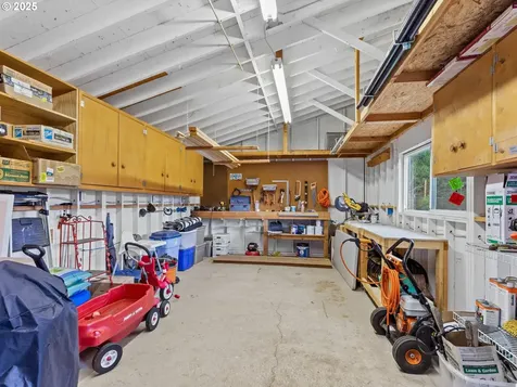 708 NW 80th Street Vancouver WA 98665