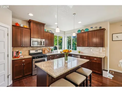 6617 NE 107th Street Vancouver WA 98686