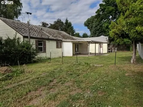 1135 Detroit Street Elgin OR 97827