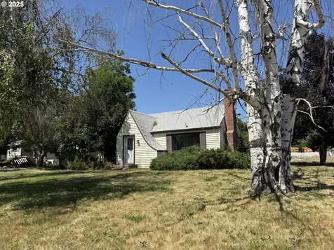 1135 Detroit Street Elgin OR 97827