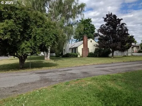 1135 Detroit Street Elgin OR 97827