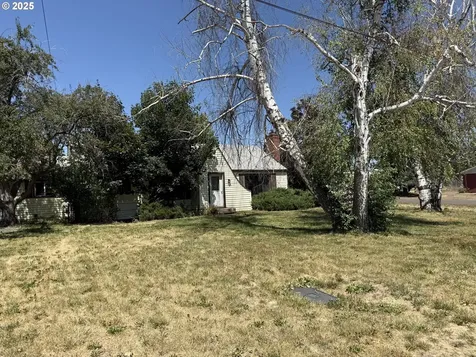 1135 Detroit Street Elgin OR 97827