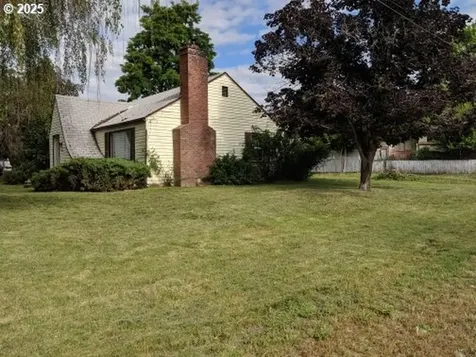 1135 Detroit Street Elgin OR 97827