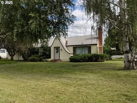 1135 Detroit Street Elgin OR 97827