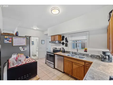 2650 Sheridan Avenue North Bend OR 97459