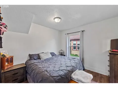 2650 Sheridan Avenue North Bend OR 97459