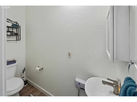 2650 Sheridan Avenue North Bend OR 97459