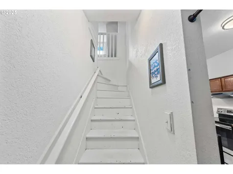 2650 Sheridan Avenue North Bend OR 97459