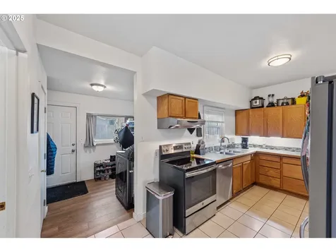 2650 Sheridan Avenue North Bend OR 97459