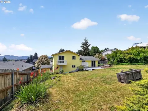 1783 NE Todd Street Roseburg OR 97470