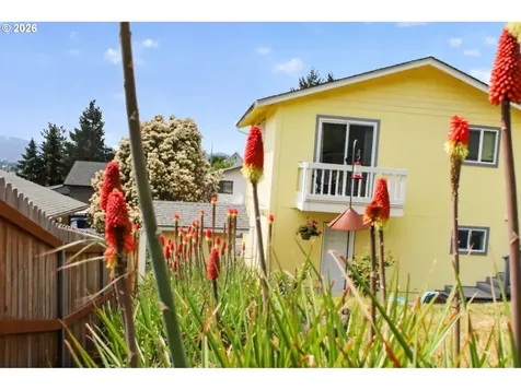 1783 NE Todd Street Roseburg OR 97470