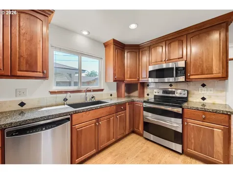 2160 SE Cedar Park Court Hillsboro OR 97123