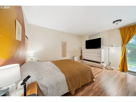 16523 NE Fargo Circle Portland OR 97230