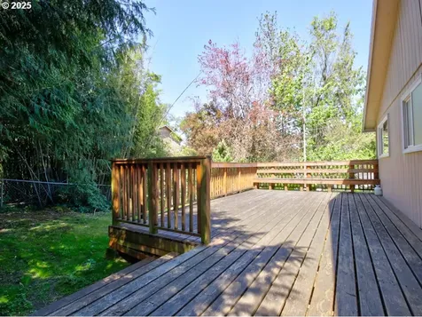 9435 SW 53rd Avenue Portland OR 97219