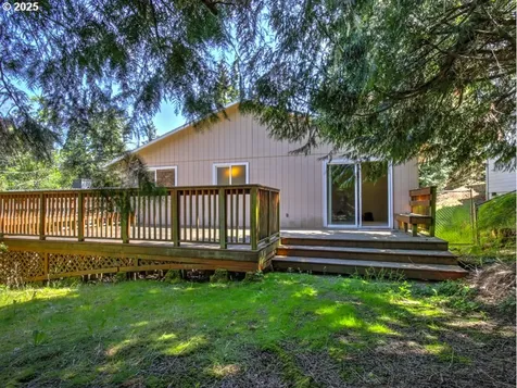 9435 SW 53rd Avenue Portland OR 97219