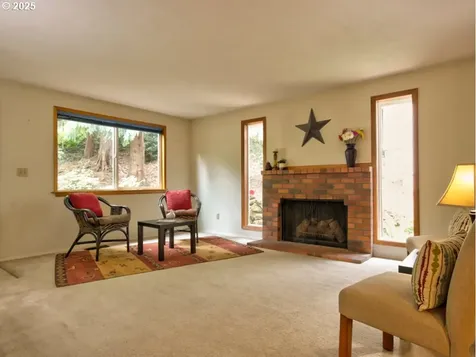 9435 SW 53rd Avenue Portland OR 97219