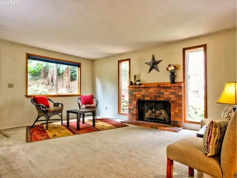 9435 SW 53rd Avenue Portland OR 97219