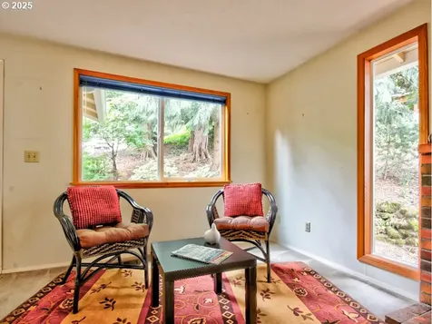 9435 SW 53rd Avenue Portland OR 97219