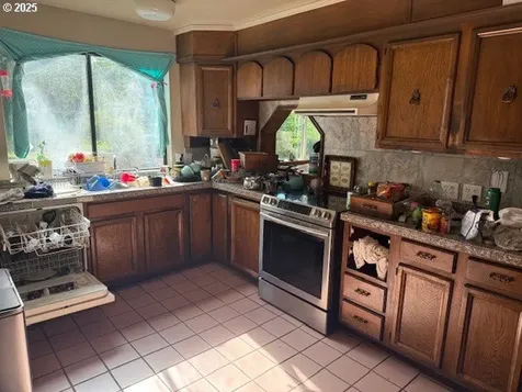66818 Franson Road North Bend OR 97459