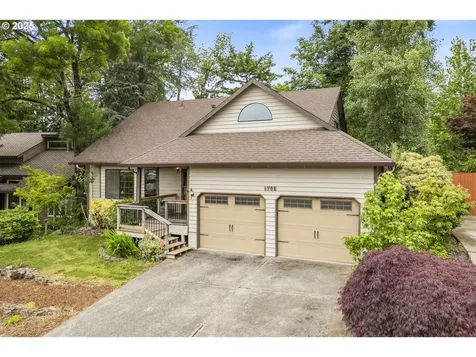 1705 SW 24th Drive Gresham OR 97080