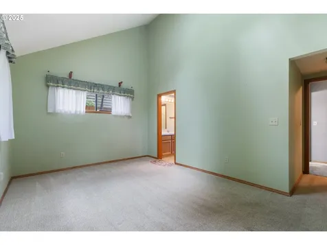 1705 SW 24th Drive Gresham OR 97080