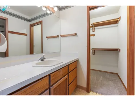 1705 SW 24th Drive Gresham OR 97080