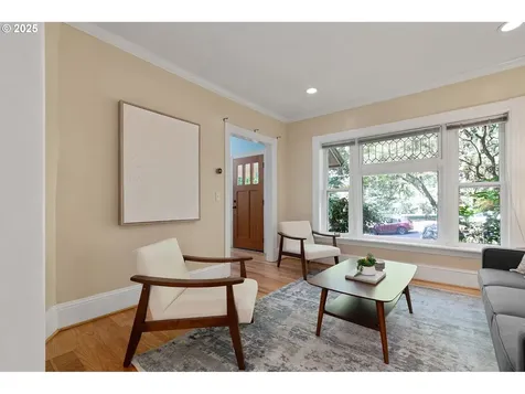 710 SE 26th Avenue Portland OR 97214