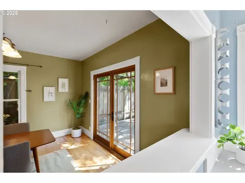 710 SE 26th Avenue Portland OR 97214