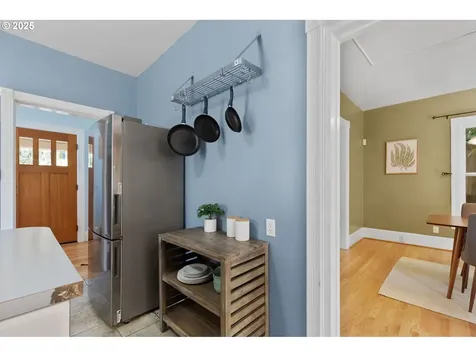 710 SE 26th Avenue Portland OR 97214