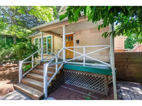 710 SE 26th Avenue Portland OR 97214