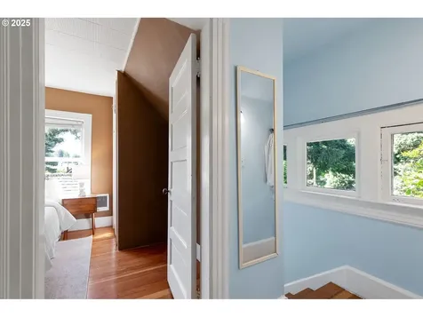 710 SE 26th Avenue Portland OR 97214
