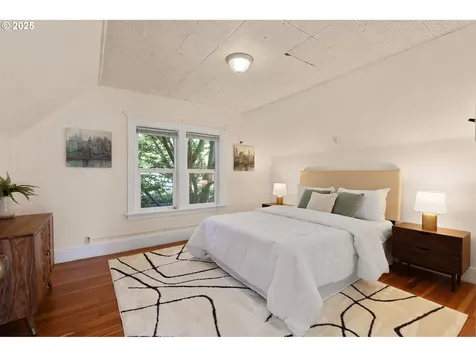 710 SE 26th Avenue Portland OR 97214