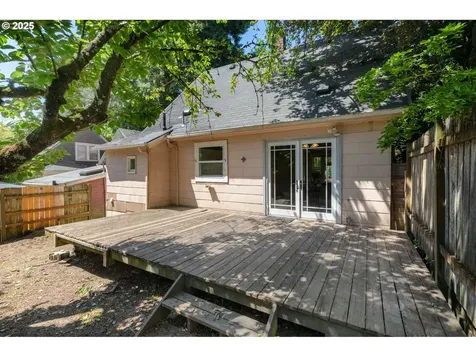 710 SE 26th Avenue Portland OR 97214