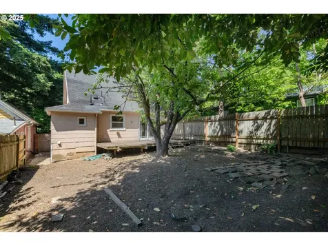 710 SE 26th Avenue Portland OR 97214