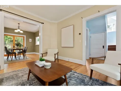 710 SE 26th Avenue Portland OR 97214