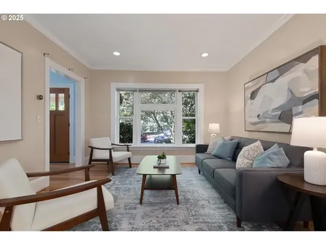 710 SE 26th Avenue Portland OR 97214
