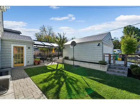 1630 SE Tolman Street Portland OR 97202
