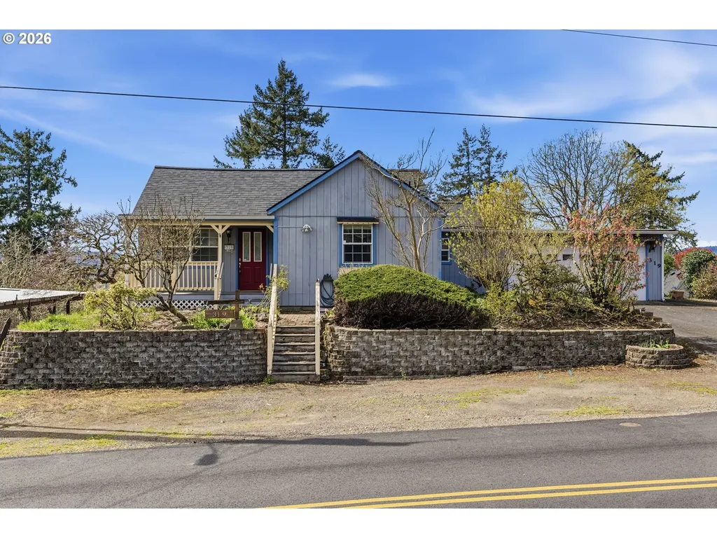 319 N 3rd Street Kalama WA 98625