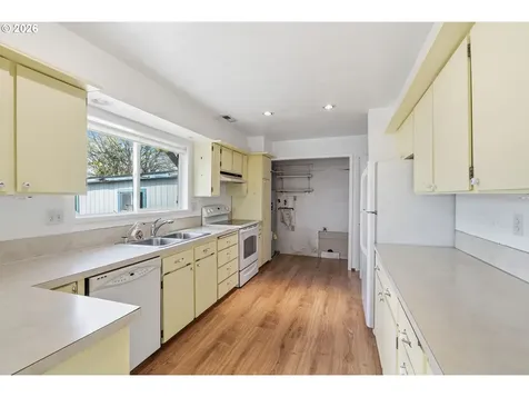 319 N 3rd Street Kalama WA 98625