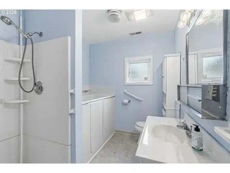 319 N 3rd Street Kalama WA 98625