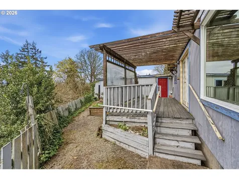 319 N 3rd Street Kalama WA 98625