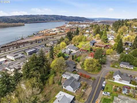 319 N 3rd Street Kalama WA 98625
